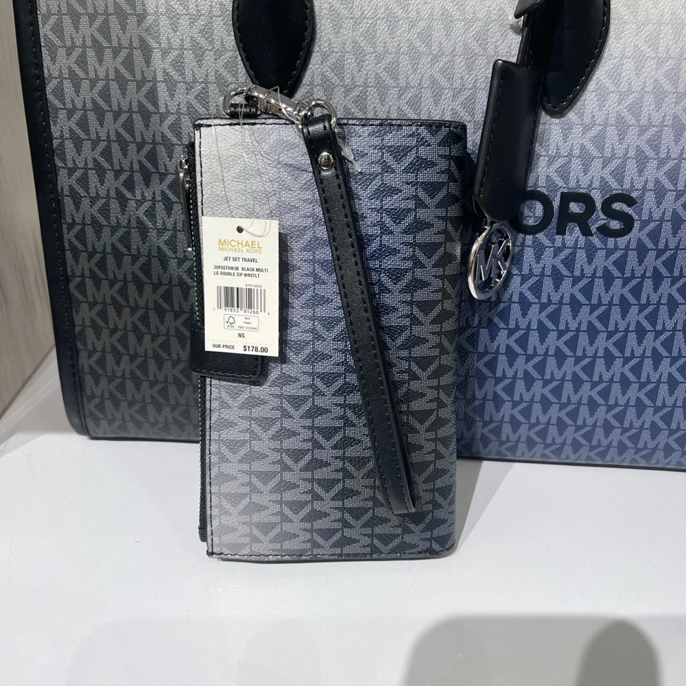 MICHAEL KORS Jet Set Lg Ombré Signature Logo Wristlet Phone Holder Wallet 
Black - Picture 7 of 16